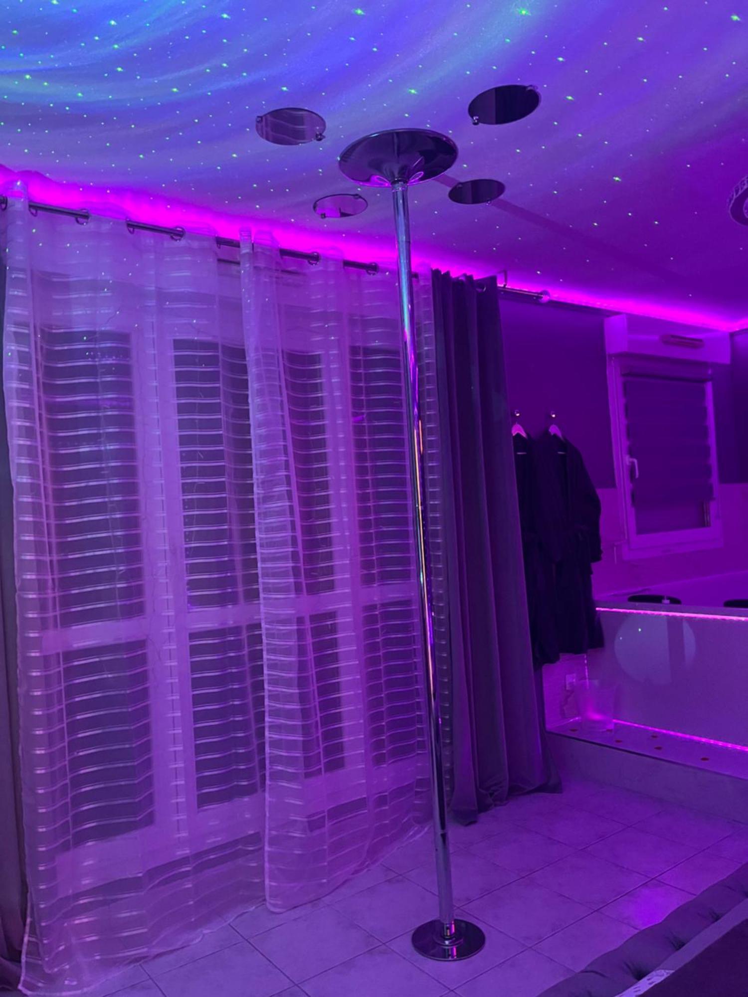 « Le Boudoir D'Elodie » Le Spa Romantique Saint-Leonard  Екстер'єр фото